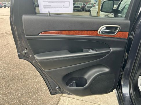 Used 2013 Jeep Grand Cherokee Limited image 13