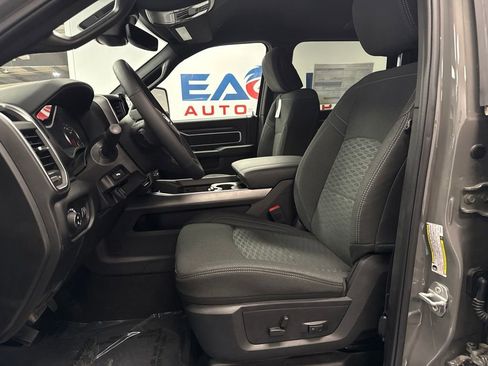 New 2026 RAM 2500 Big Horn AWD/4WD image 17