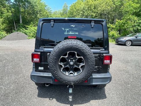 Used 2020 Jeep Wrangler Unlimited Sahara AWD/4WD image 6