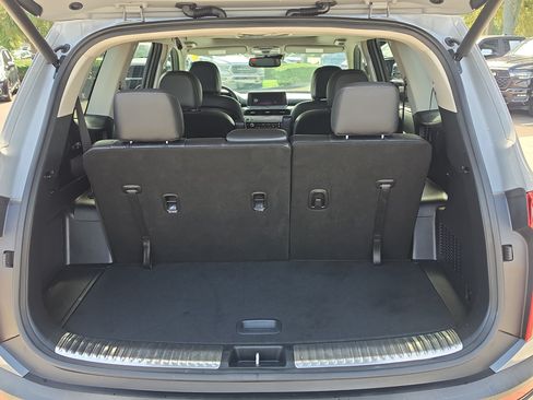 Certified 2022 Kia Telluride SX w/ Nightfall Edition Package AWD/4WD image 10