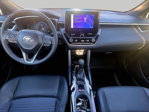Used 2025 Toyota Corolla Cross AWD Hybrid image 16