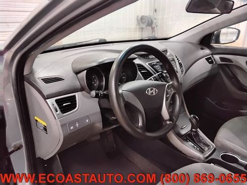 Used 2016 Hyundai Elantra SE FWD image 11