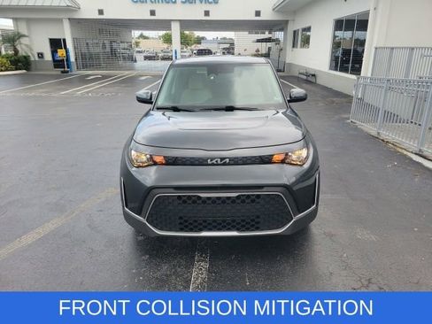 Used 2023 Kia Soul LX FWD image 2