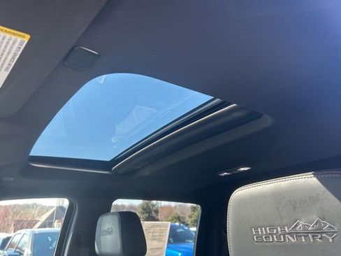 Certified 2022 Chevrolet Silverado 1500 High Country image 13