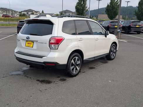Used 2018 Subaru Forester 2.5i Premium w/ All-Weather Package AWD/4WD image 7