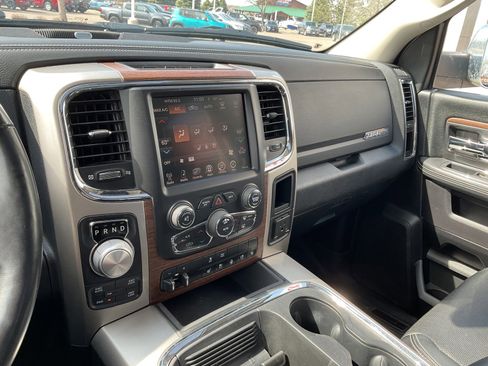 Used 2016 RAM 1500 Laramie w/ Convenience Group AWD/4WD image 28