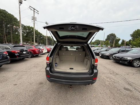 Used 2011 Jeep Grand Cherokee Laredo AWD/4WD image 18