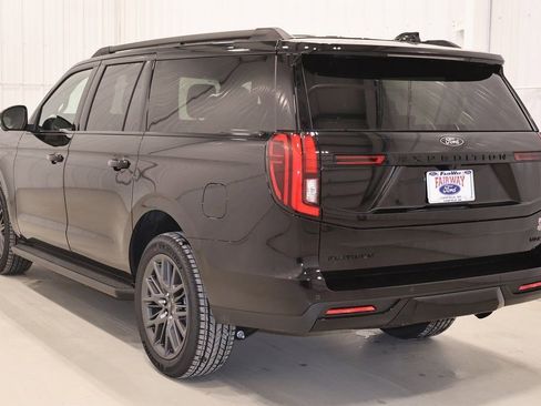 New 2026 Ford Expedition Max Platinum w/ Stealth Appearance Package image 7
