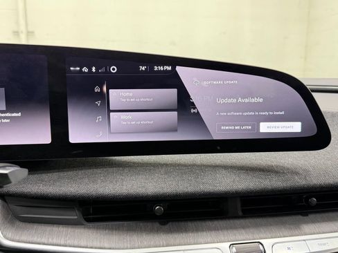 Used 2024 Lucid Air Touring AWD/4WD image 30