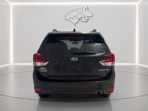 Used 2023 Subaru Forester Premium image 5