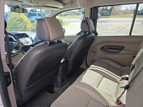 Used 2014 Ford Transit Connect XLT image 26