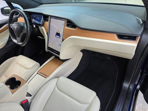 Used 2020 Tesla Model X Long Range AWD/4WD image 29