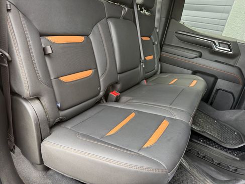 Used 2024 GMC Sierra 1500 AT4 w/ AT4 Premium Package image 11