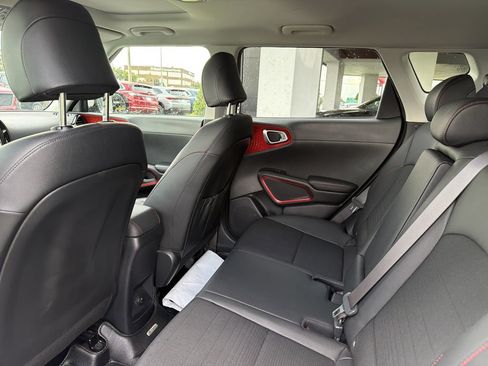 Used 2021 Kia Soul Turbo FWD image 17