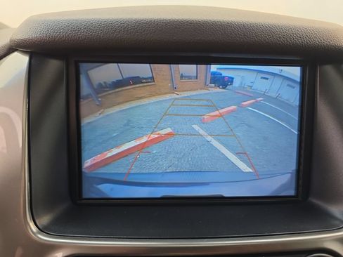 Used 2018 Chevrolet Tahoe Premier AWD/4WD image 23