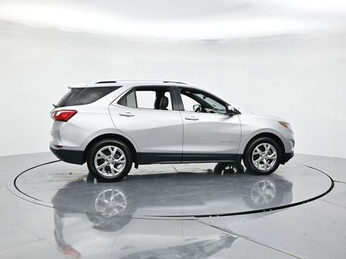 Used 2020 Chevrolet Equinox Premier image 2