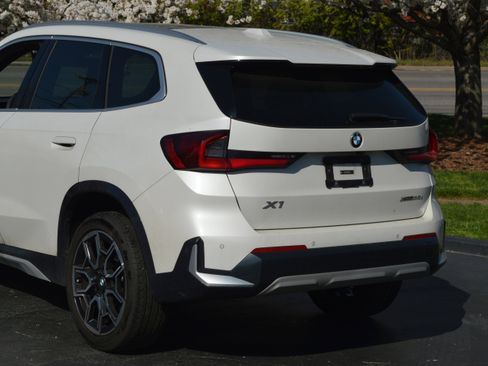 Certified 2024 BMW X1 xDrive28i w/ Convenience Package image 3