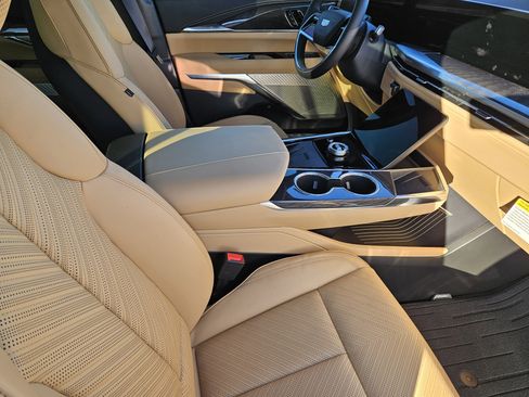 New 2026 Cadillac Escalade IQ Sport 2 image 10