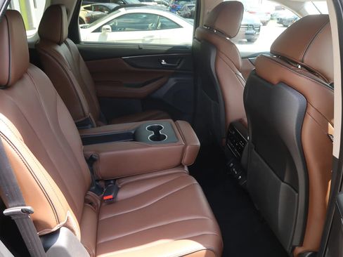 Used 2024 Acura MDX w/ Advance Package AWD/4WD image 24