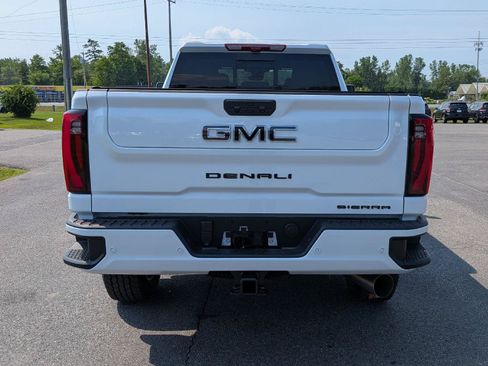 New 2026 GMC Sierra 2500 Denali Ultimate w/ LPO, Black Badging Package AWD/4WD image 9