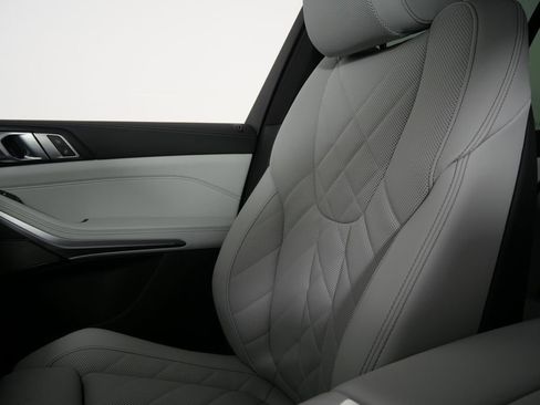 Used 2025 BMW X5 xDrive50e w/ Premium Package image 24