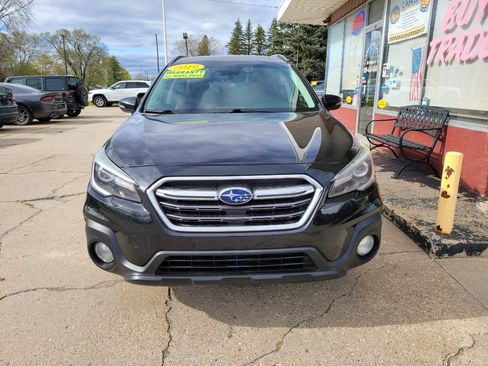 Used 2019 Subaru Outback 3.6R Touring image 2