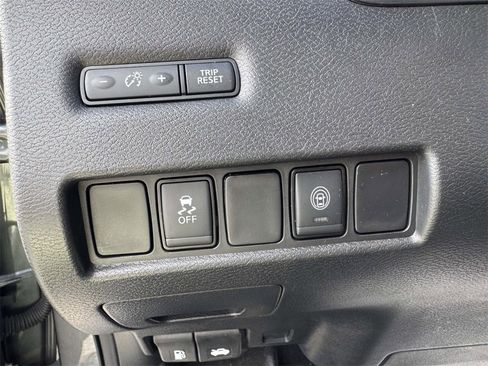 Used 2020 Nissan Murano S w/ Technology Package image 17