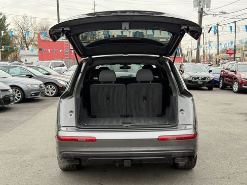Used 2018 Audi Q7 3.0T Prestige w/ Prestige Package image 11