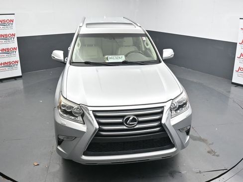 Used 2019 Lexus GX 460 Premium w/ Premium Package AWD/4WD image 11