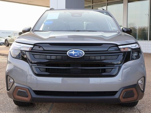 Used 2025 Subaru Forester Sport image 8