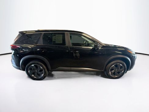 Used 2025 Nissan Rogue SV AWD/4WD image 10