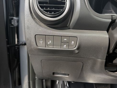 Used 2021 Hyundai Kona Limited w/ Cargo Package FWD image 23