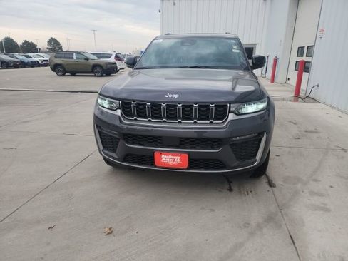 New 2026 Jeep Grand Cherokee Limited image 7