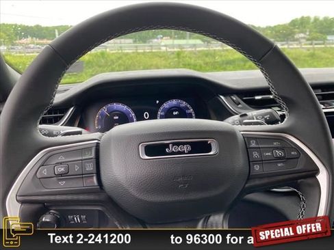 New 2024 Jeep Grand Cherokee Laredo w/ Trailer Tow Package AWD/4WD image 8