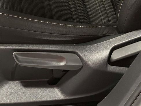 Used 2022 Volkswagen Tiguan S image 14