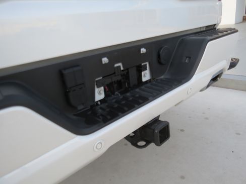 Used 2025 Chevrolet Silverado 1500 High Country image 15