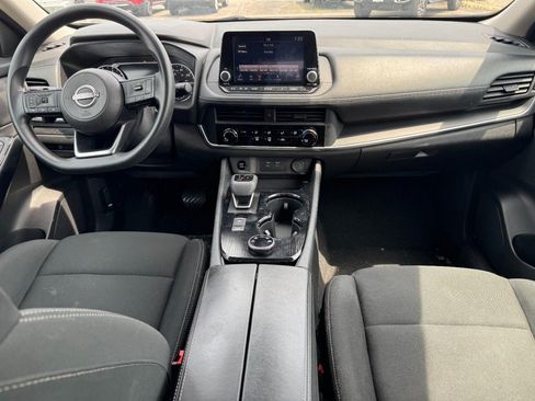 Used 2024 Nissan Rogue S AWD/4WD image 13