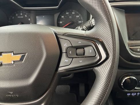 Used 2021 Chevrolet TrailBlazer LS FWD image 24
