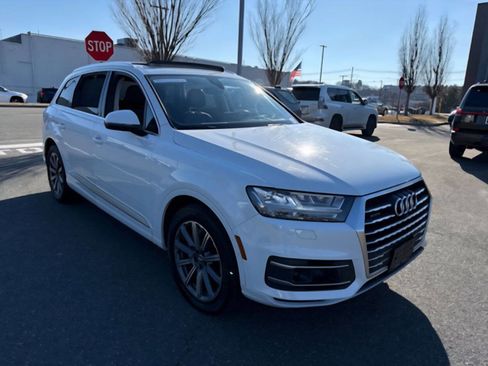 Used 2018 Audi Q7 3.0T Prestige image 3