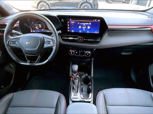 Used 2025 Chevrolet TrailBlazer RS w/ Convenience Package FWD image 15