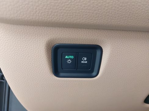 Certified 2026 Porsche Cayenne Coupe AWD/4WD image 28