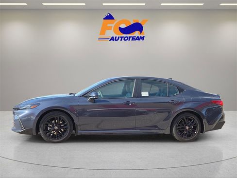 New 2026 Toyota Camry SE image 2