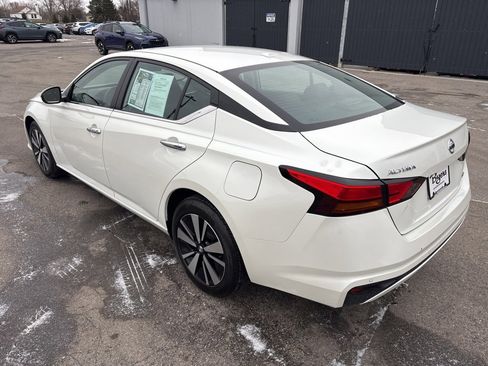 Used 2022 Nissan Altima 2.5 SV image 5