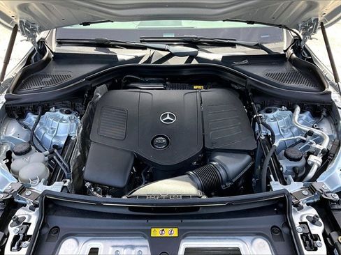 Used 2023 Mercedes-Benz GLC 300 4MATIC image 11