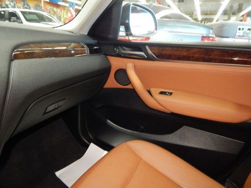 Used 2017 BMW X4 xDrive28i w/ Technology Package image 22