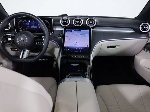 Used 2025 Mercedes-Benz CLE 450 4MATIC Cabriolet image 32