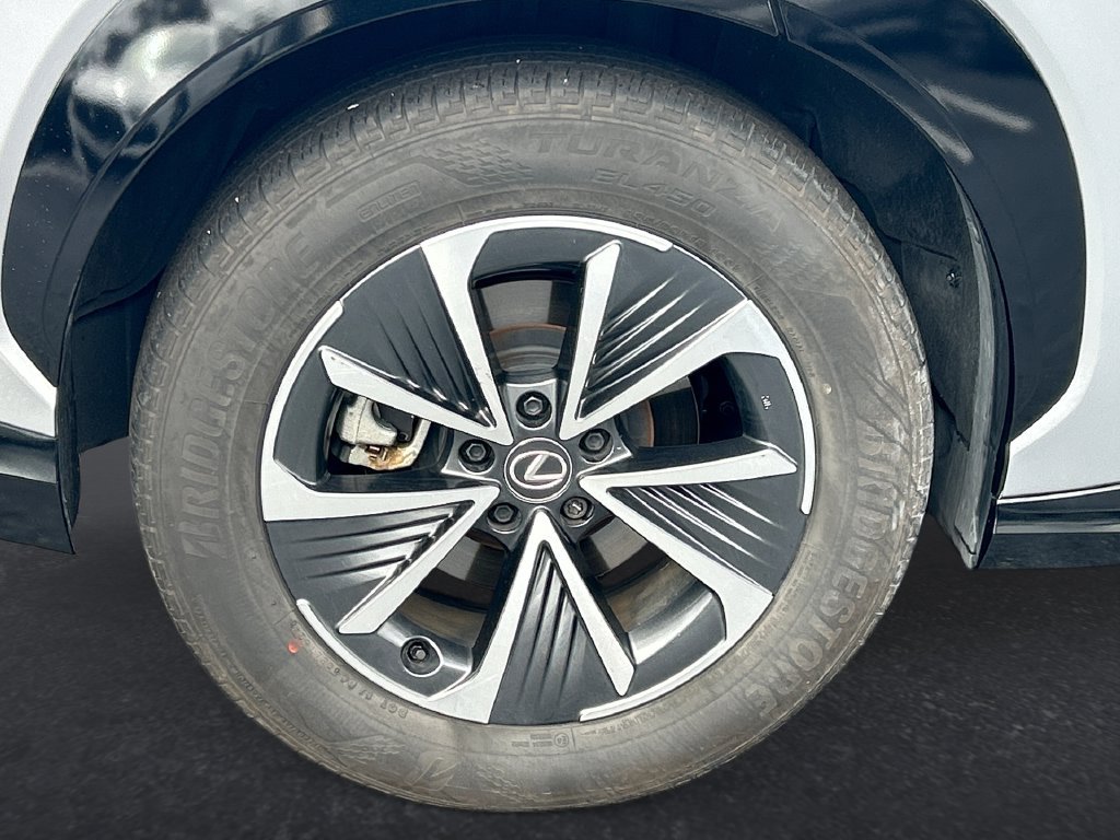 Used 2024 Lexus RZ 300e Premium w/ Accessory Package (Z1) FWD image 17