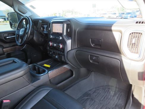 Used 2020 GMC Sierra 2500 Denali w/ Denali Ultimate Package image 14