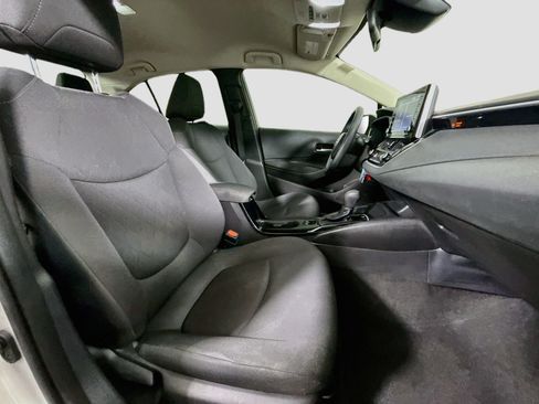 Used 2021 Toyota Corolla LE FWD image 28