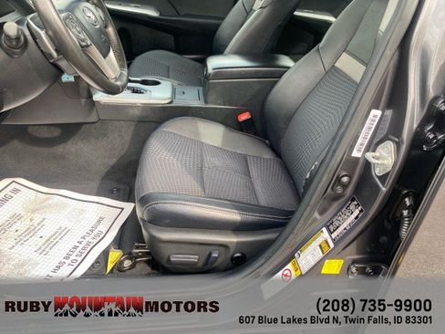 Used 2013 Toyota Camry SE w/ Preferred Accessory Pkg FWD image 13